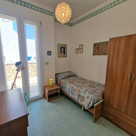 Luisa Fronte Mare Vila