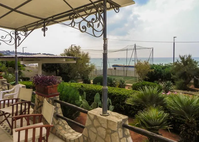 Luisa Fronte Mare Marina di San Gregorio