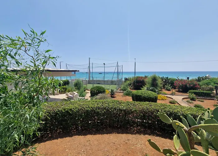 Luisa Fronte Mare * Marina di San Gregorio