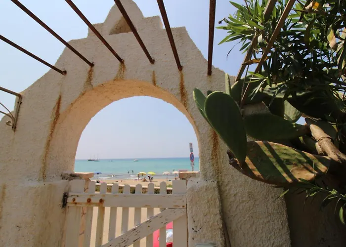 Luisa Fronte Mare *