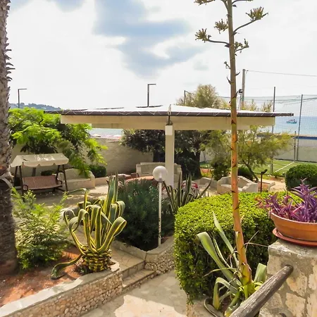 Villa Luisa Fronte Mare Marina di San Gregorio