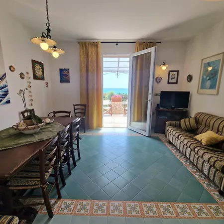 Luisa Fronte Mare Villa