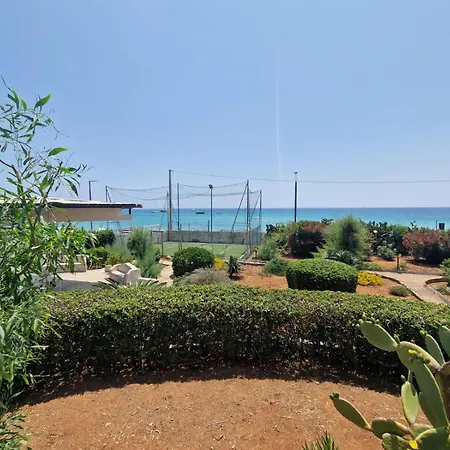 Luisa Fronte Mare * Marina di San Gregorio