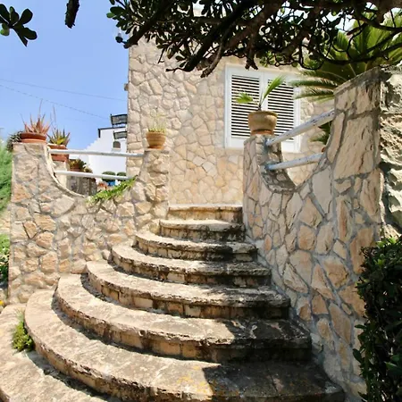 Luisa Fronte Mare Villa